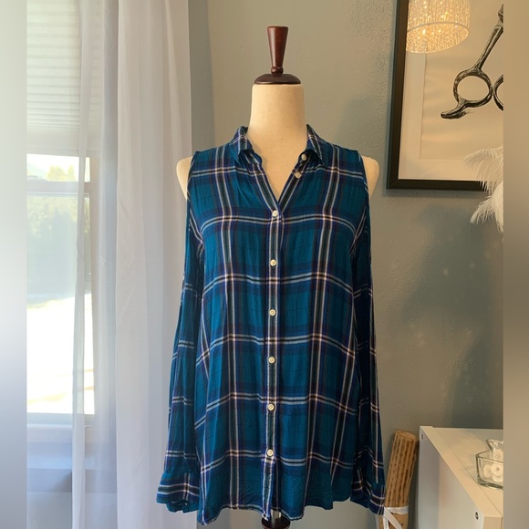 Express Tops - Express Cold Shoulder Blouse Size Small